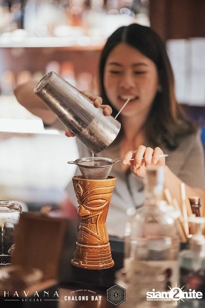 Ladies Night ft. Chalong Bay Rum ที่ร้านฮาวาน่า โซเชี่ยล — photo 9