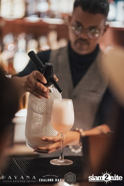 Ladies Night ft. Chalong Bay Rum ที่ร้านฮาวาน่า โซเชี่ยล — photo 16