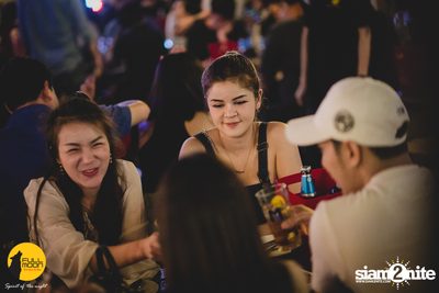 Ink Waruntorn at Fullmoon Terrace & Bar — photo 7
