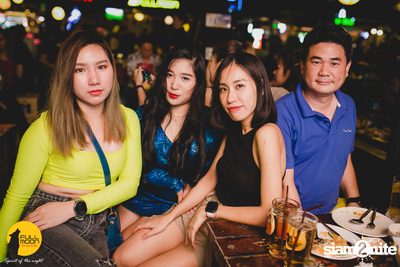 Ink Waruntorn at Fullmoon Terrace & Bar — photo 31