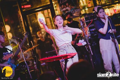 Ink Waruntorn at Fullmoon Terrace & Bar — photo 91