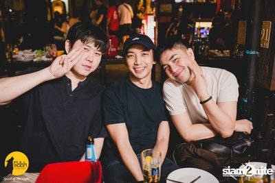 Ink Waruntorn at Fullmoon Terrace & Bar — photo 113