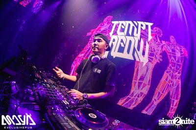 Wiwek at Maya Club — photo 6
