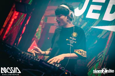 Wiwek at Maya Club — photo 46