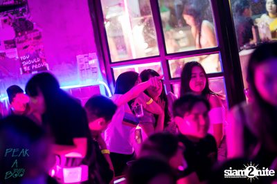 POLYCAT ที่ Peak-A-Boo Bar — photo 61