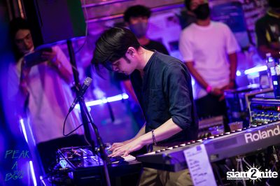 POLYCAT ที่ Peak-A-Boo Bar — photo 87