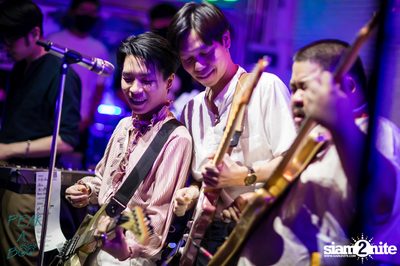 POLYCAT ที่ Peak-A-Boo Bar — photo 101
