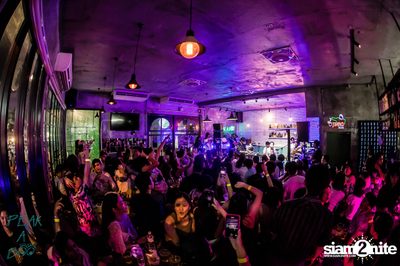 POLYCAT ที่ Peak-A-Boo Bar — photo 106