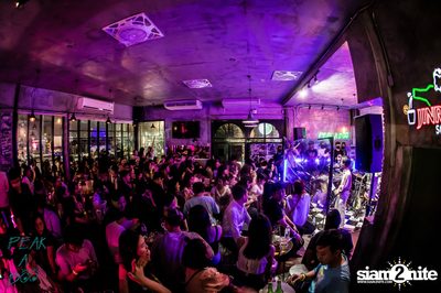 POLYCAT ที่ Peak-A-Boo Bar — photo 116