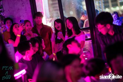 POLYCAT ที่ Peak-A-Boo Bar — photo 132