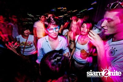 So KOOL WHITE POOL PARTY — photo 57