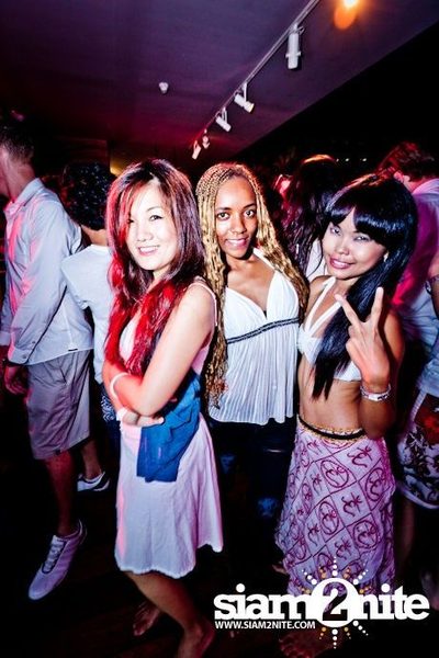 So KOOL WHITE POOL PARTY — photo 43