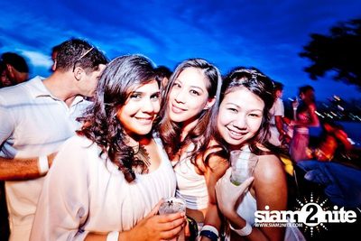 So KOOL WHITE POOL PARTY — photo 6