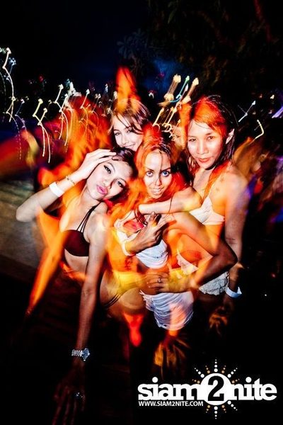 So KOOL WHITE POOL PARTY — photo 26