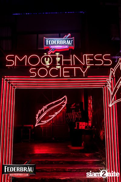 Federbräu Red Feather Club presents Smoothness Society ที่ร้าน Fat Boy Tavern — photo 11