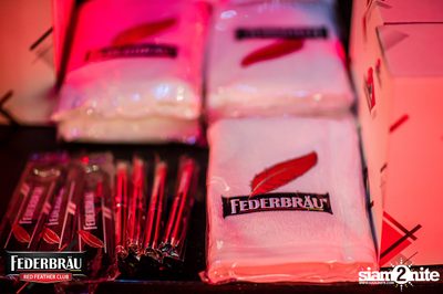Federbräu Red Feather Club presents Smoothness Society ที่ร้าน Fat Boy Tavern — photo 21