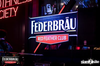 Federbräu Red Feather Club presents Smoothness Society ที่ร้าน Fat Boy Tavern — photo 22