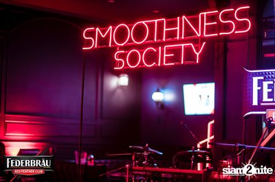 Federbräu Red Feather Club presents Smoothness Society ที่ร้าน Fat Boy Tavern — photo 42
