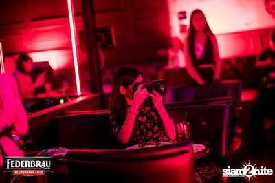 Federbräu Red Feather Club presents Smoothness Society ที่ร้าน Fat Boy Tavern — photo 43