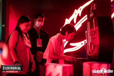 Federbräu Red Feather Club presents Smoothness Society ที่ร้าน Fat Boy Tavern — photo 51