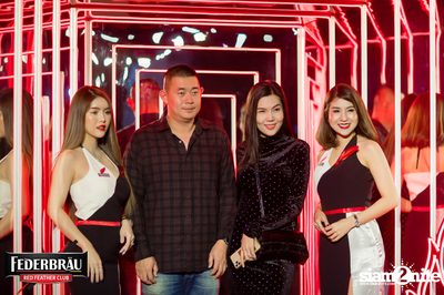 Federbräu Red Feather Club presents Smoothness Society ที่ร้าน Fat Boy Tavern — photo 58