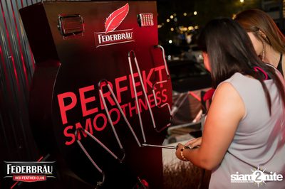 Federbräu Red Feather Club presents Smoothness Society ที่ร้าน Fat Boy Tavern — photo 64