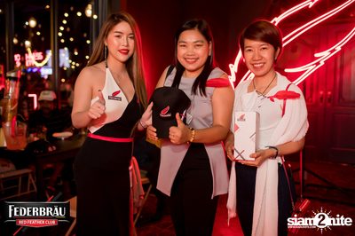 Federbräu Red Feather Club presents Smoothness Society ที่ร้าน Fat Boy Tavern — photo 69