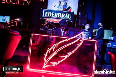 Federbräu Red Feather Club presents Smoothness Society ที่ร้าน Fat Boy Tavern — photo 82