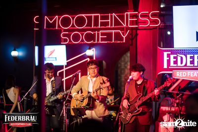 Federbräu Red Feather Club presents Smoothness Society ที่ร้าน Fat Boy Tavern — photo 93