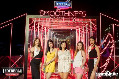Federbräu Red Feather Club presents Smoothness Society ที่ร้าน Fat Boy Tavern — photo 101