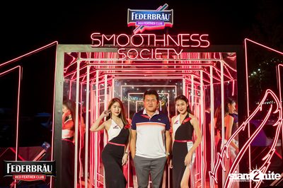 Federbräu Red Feather Club presents Smoothness Society ที่ร้าน Fat Boy Tavern — photo 103