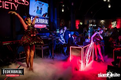 Federbräu Red Feather Club presents Smoothness Society ที่ร้าน Fat Boy Tavern — photo 125