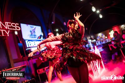 Federbräu Red Feather Club presents Smoothness Society ที่ร้าน Fat Boy Tavern — photo 127