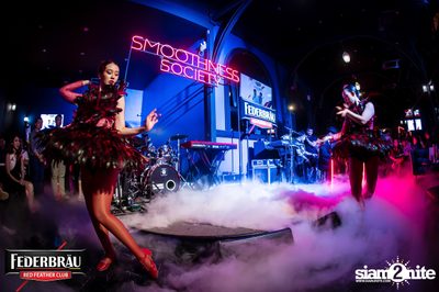 Federbräu Red Feather Club presents Smoothness Society ที่ร้าน Fat Boy Tavern — photo 129