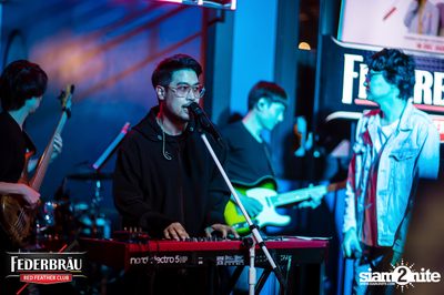 Federbräu Red Feather Club presents Smoothness Society ที่ร้าน Fat Boy Tavern — photo 150