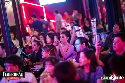 Federbräu Red Feather Club presents Smoothness Society ที่ร้าน Fat Boy Tavern — photo 154