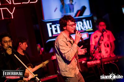Federbräu Red Feather Club presents Smoothness Society ที่ร้าน Fat Boy Tavern — photo 156