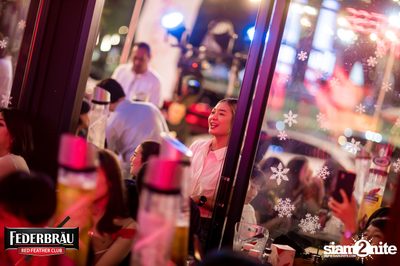 Federbräu Red Feather Club presents Smoothness Society ที่ร้าน Fat Boy Tavern — photo 157