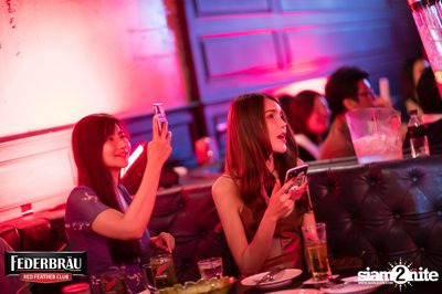 Federbräu Red Feather Club presents Smoothness Society ที่ร้าน Fat Boy Tavern — photo 158