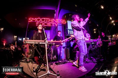 Federbräu Red Feather Club presents Smoothness Society ที่ร้าน Fat Boy Tavern — photo 166