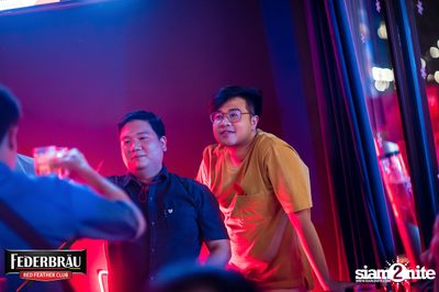 Federbräu Red Feather Club presents Smoothness Society ที่ร้าน Fat Boy Tavern — photo 175