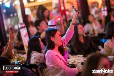 Federbräu Red Feather Club presents Smoothness Society ที่ร้าน Fat Boy Tavern — photo 179
