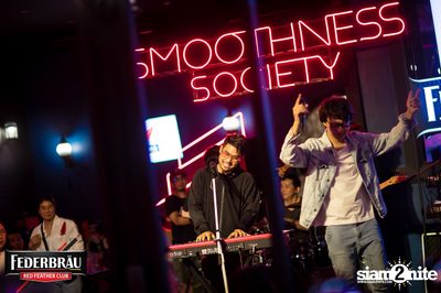 Federbräu Red Feather Club presents Smoothness Society ที่ร้าน Fat Boy Tavern — photo 190