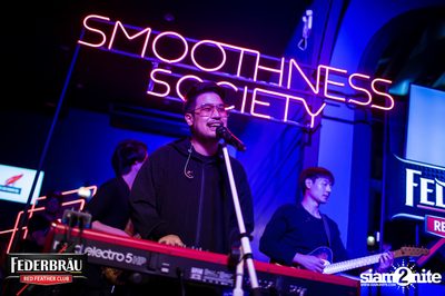 Federbräu Red Feather Club presents Smoothness Society ที่ร้าน Fat Boy Tavern — photo 196