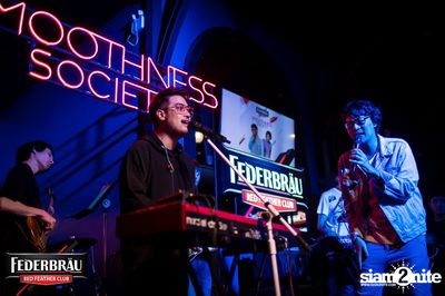 Federbräu Red Feather Club presents Smoothness Society ที่ร้าน Fat Boy Tavern — photo 197