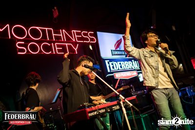 Federbräu Red Feather Club presents Smoothness Society ที่ร้าน Fat Boy Tavern — photo 201