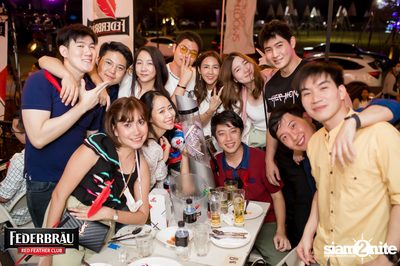 Federbräu Red Feather Club presents Smoothness Society ที่ร้าน Fat Boy Tavern — photo 205