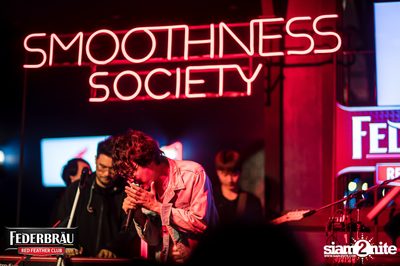 Federbräu Red Feather Club presents Smoothness Society ที่ร้าน Fat Boy Tavern — photo 209