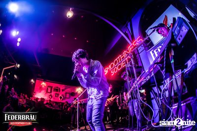 Federbräu Red Feather Club presents Smoothness Society ที่ร้าน Fat Boy Tavern — photo 214