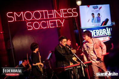 Federbräu Red Feather Club presents Smoothness Society ที่ร้าน Fat Boy Tavern — photo 219
